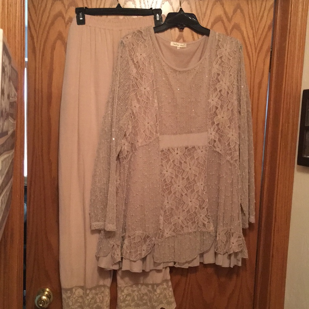 2 pc beige tunic and pants set